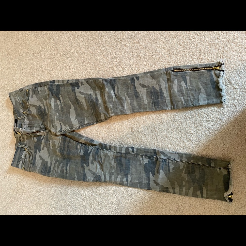 Express Camo jeans; new condition!